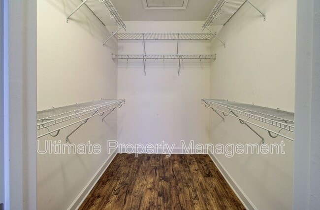 Building Photo - 1071 Bridgeport Way