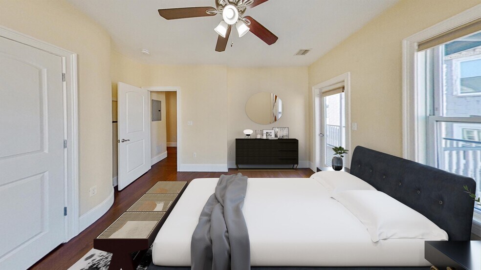 Building Photo - 81 Hillside St