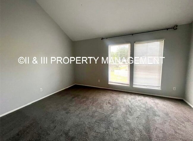 Building Photo - 8108 Monrovia St