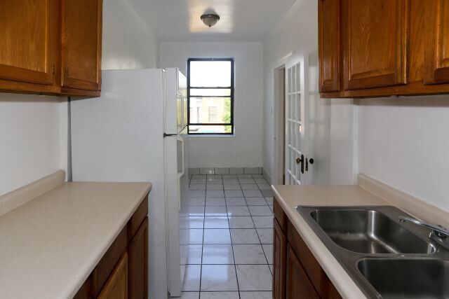 Building Photo - 4856 N Damen Ave