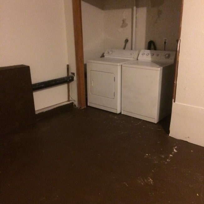 Building Photo - 168 Mulloy Rd