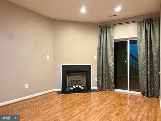 Building Photo - 21831 Ladyslipper Sq