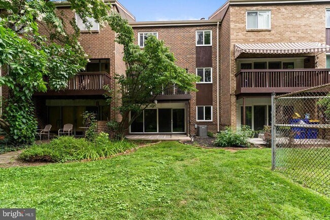 Building Photo - 15 Campbell Pl