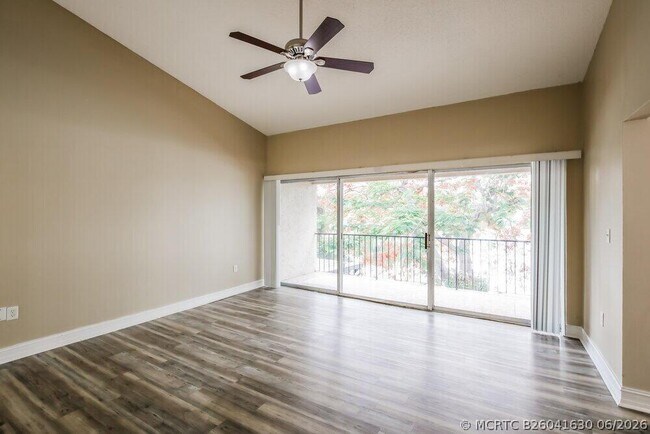Building Photo - 14277 N Kendale Lakes Cir