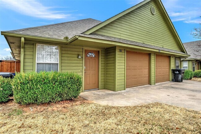 Building Photo - 1022 W Coffin St