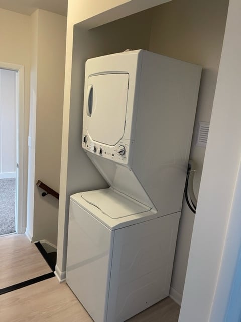 Building Photo - 3376 12 Mile Rd