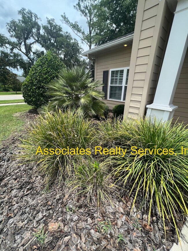 Building Photo - GORGEOUS Home in Garison Way!