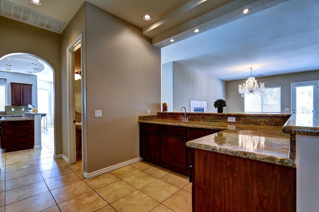 Building Photo - 7541 Prancing Pony Ct