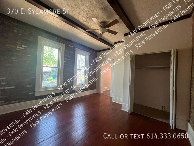 Building Photo - 370 E Sycamore St