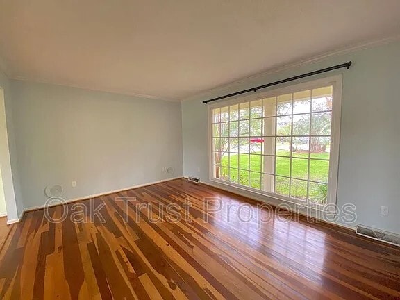 Building Photo - 1914 Capri Dr