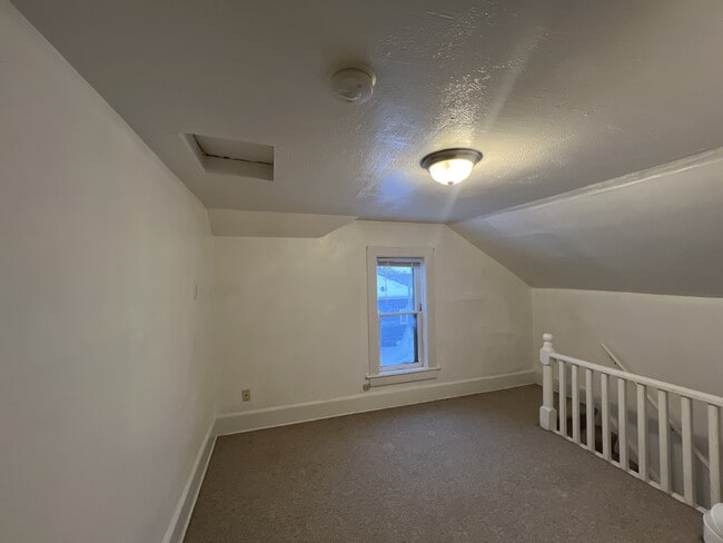 Building Photo - 353 Prospect Ave