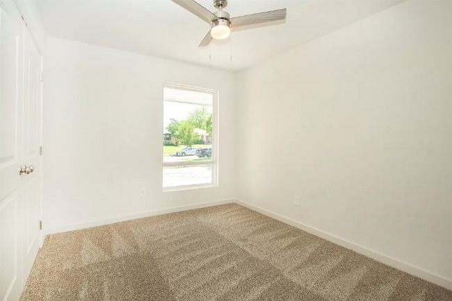 Building Photo - 3057 Dothan Ln