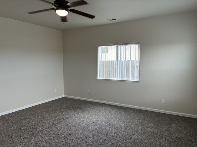 Building Photo - 3197 Dinkey Creek Ave