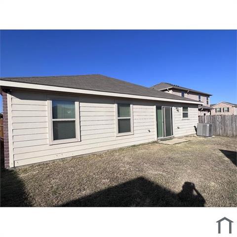 Building Photo - 5405 Shady Springs Trail