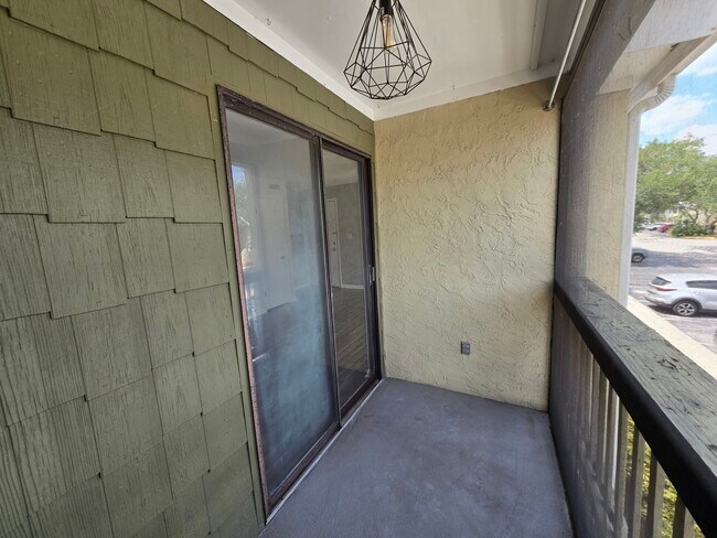 Building Photo - 3570 Sable Palm Ln