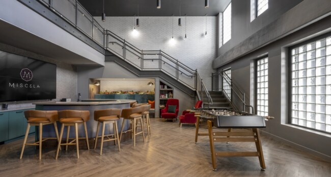 Building Photo - 455 Foley St