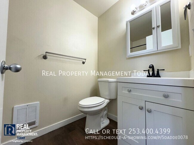 Building Photo - 4523 S Junett St