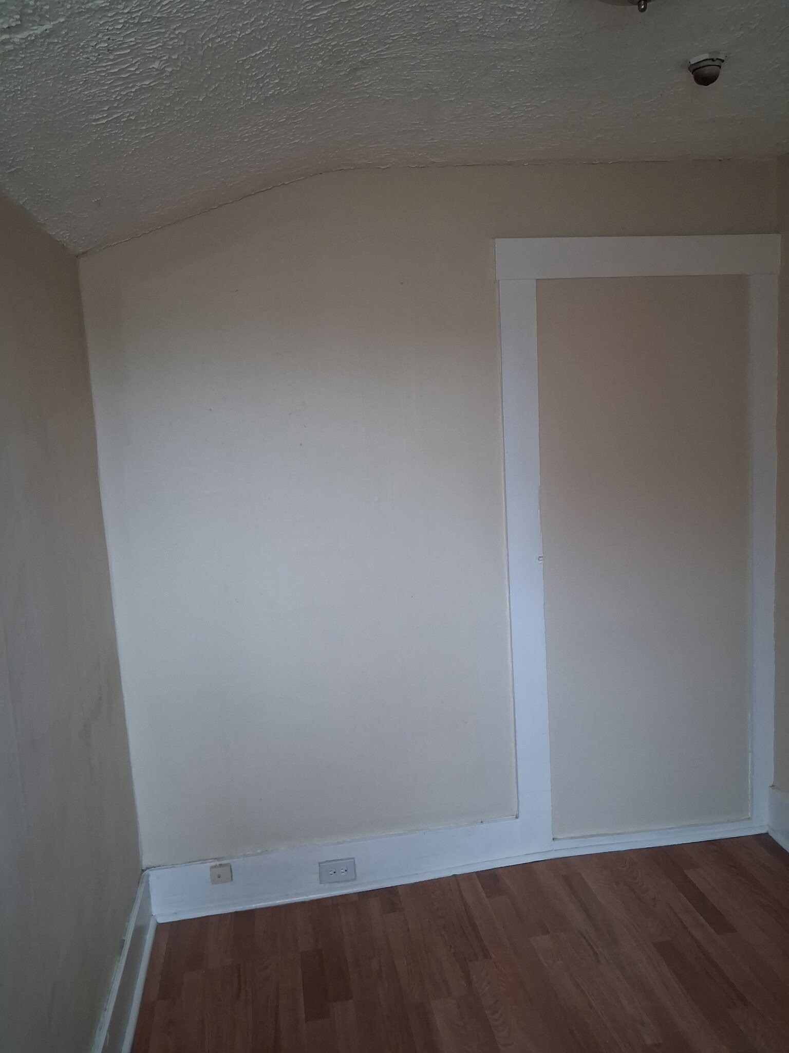 Building Photo - 158 Prichard St