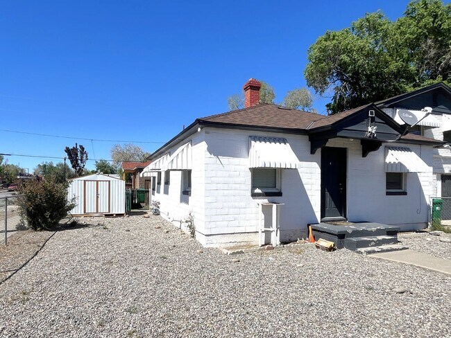 Building Photo - Stylish 2-Bedroom Home with Modern Upgrades!
