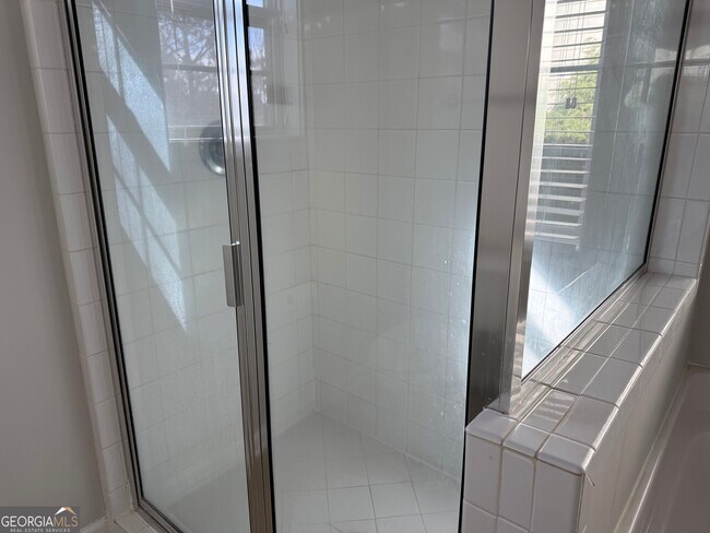 Building Photo - 380 Vine Mountain Way