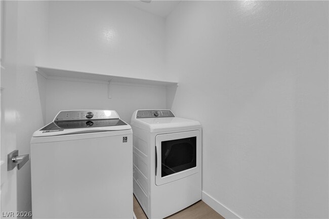 Building Photo - 600 N Carriage Hill Dr