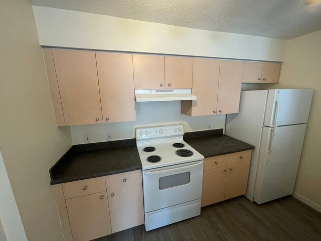 Building Photo - 4220 San Marino Blvd