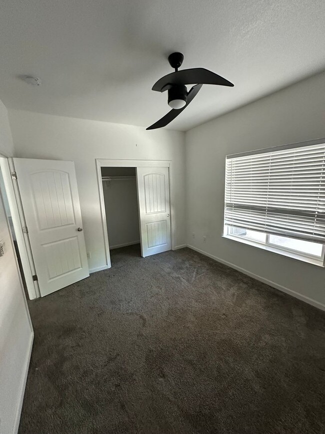 Building Photo - 3 bedroom 2 bath home for rent