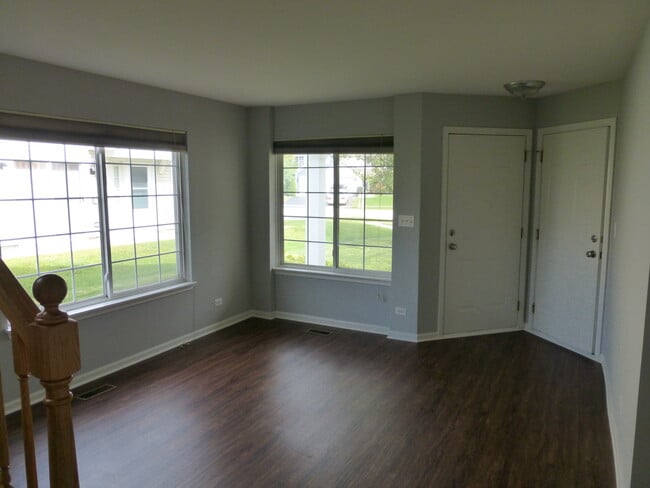 Building Photo - 4676 Magnolia Ln