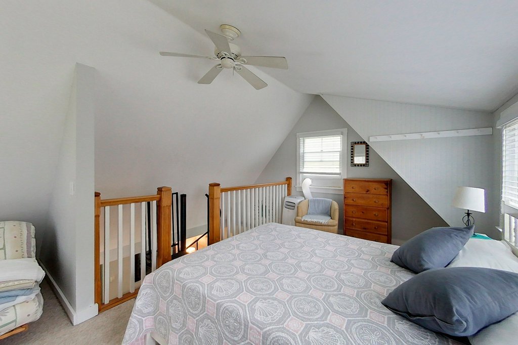 Building Photo - 25 Warren Ave