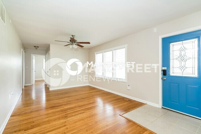 Building Photo - 3 Bedroom Pet-Friendly Home in GREENWOOD, ...