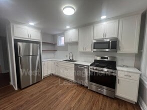 Building Photo - 1018 Commadore Dr.