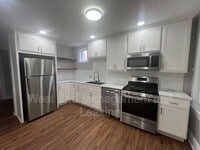 Building Photo - 1018 Commadore Dr.