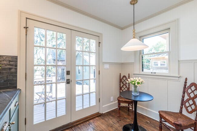 Building Photo - 322 E 37th St