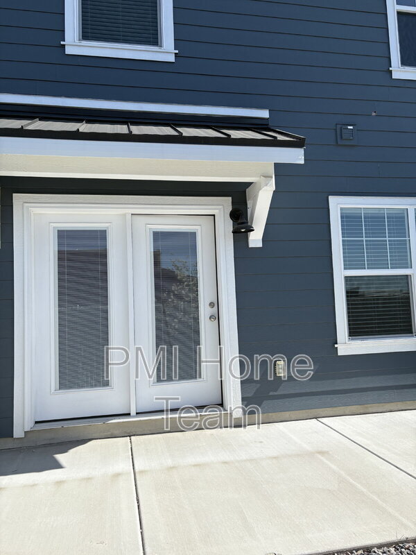 Building Photo - 614 W Cozy Ln