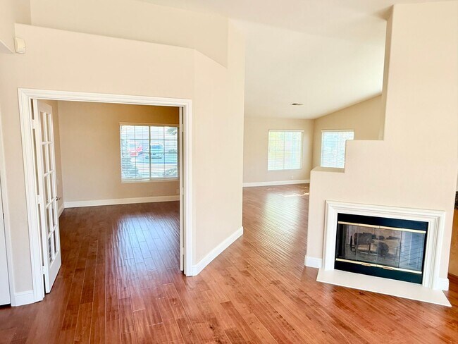 Building Photo - Spacious 3-Bedroom Home with Private Pool ...
