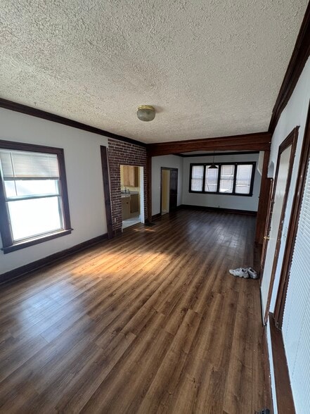 Building Photo - 58 Caledonia St NE