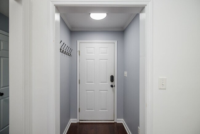 Building Photo - 1053 Grove Landing Ln