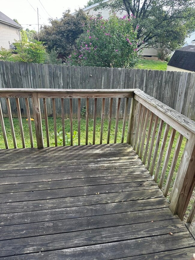 Building Photo - 2003 River Ridge Rd