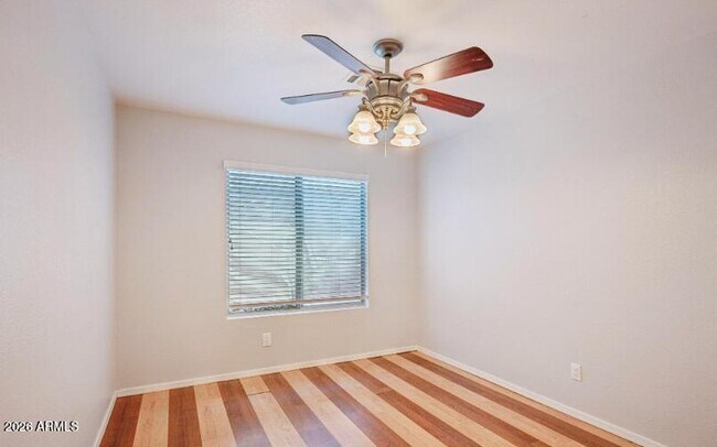 Building Photo - 309 E Mesquite St