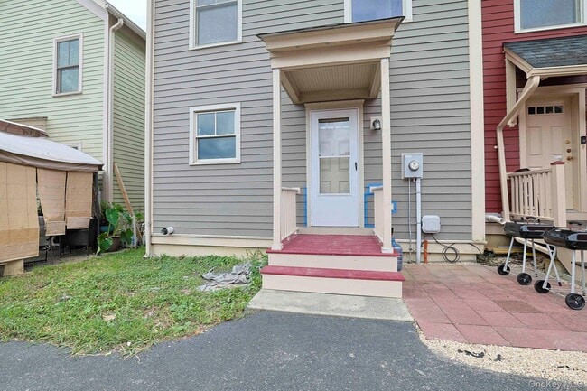 Building Photo - 38 E Parmenter St