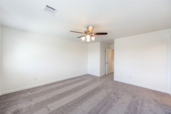 Building Photo - 11914 Carvalho Dr