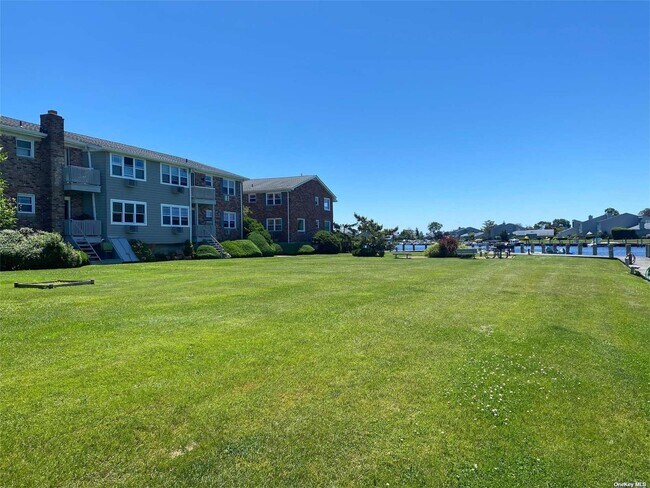 Building Photo - 246 Fair Harbor Dr