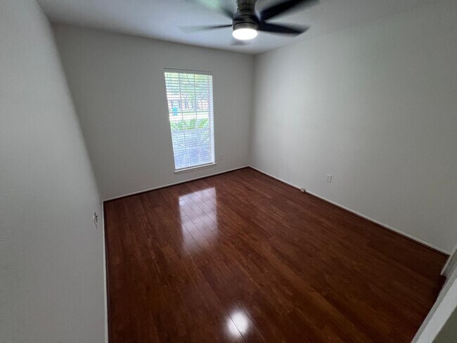 Building Photo - 21 N Waxberry Rd