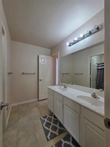 Building Photo - 1701 Balboa Ln