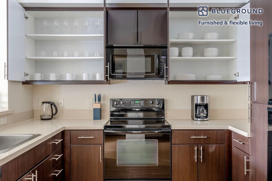 Building Photo - 7011 Sunne Ln