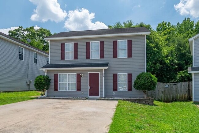 Building Photo - Charming Two-Story Home with Easy Access to Charlotte's Best Amenities