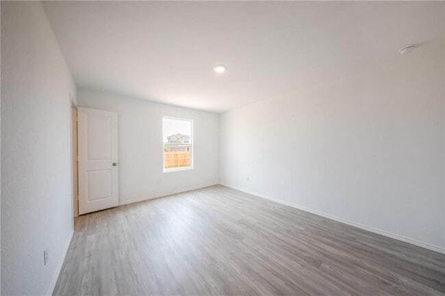 Building Photo - 2867 Rosefinch