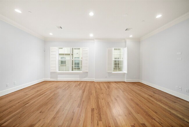 Building Photo - 4031 Bellefontaine