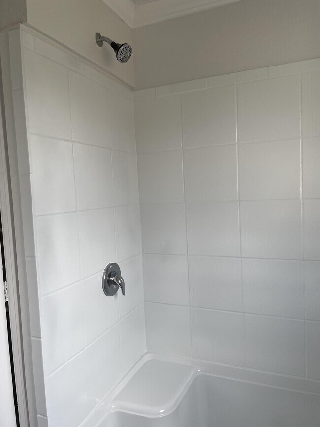 Building Photo - 4225 Harry St