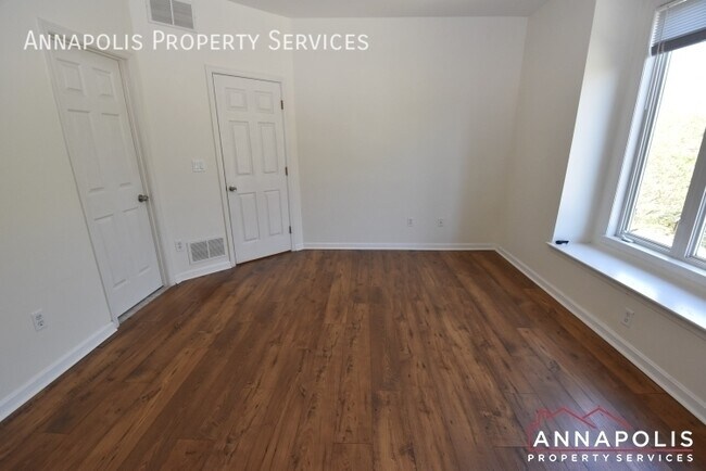 Building Photo - 643 Oakland Hills Dr